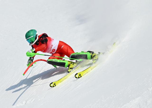 男子滑雪选手张洋铭_高山滑雪中国选手顺利完赛_日本滑雪选手yuto