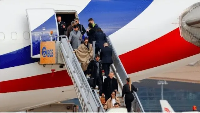 法国总统马克龙抵达北京对中国进行国事访问飞机订单谈判