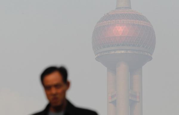 大雾吞没中国“半壁江山”上海启动二级响应